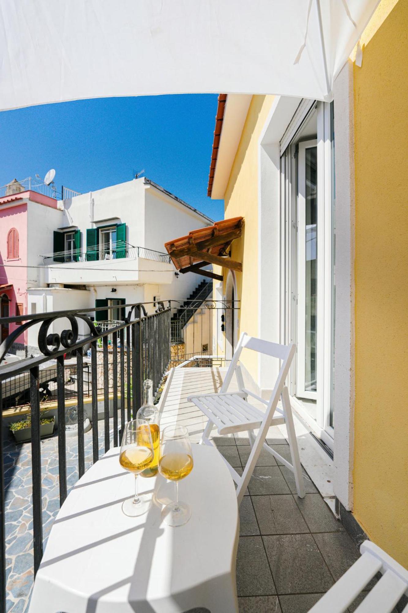 Ciraccio Apartments Procida Exterior foto