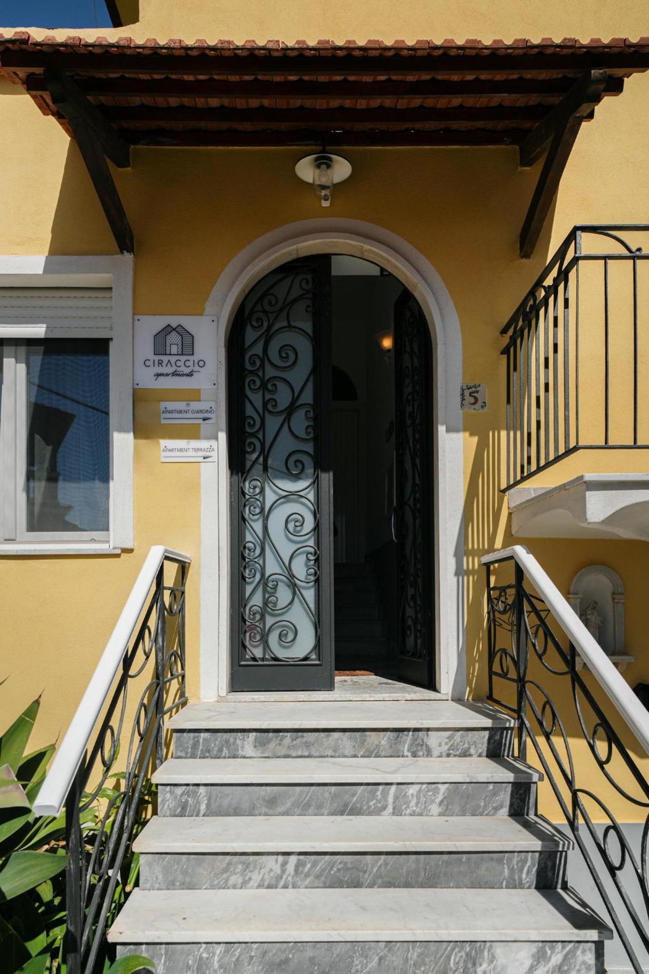 Ciraccio Apartments Procida Exterior foto
